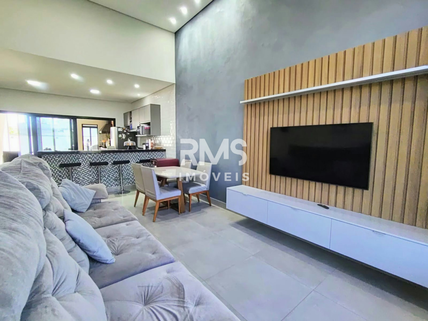 Casa à venda com 3 quartos, sendo 1 suíte, no condomínio Residencial Mont Blanc, Itu - SP