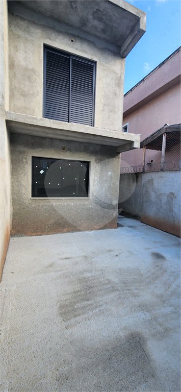 Sobrado à venda com 3 quartos, sendo 1 suíte,  em Jardim Maristela, Atibaia, SP