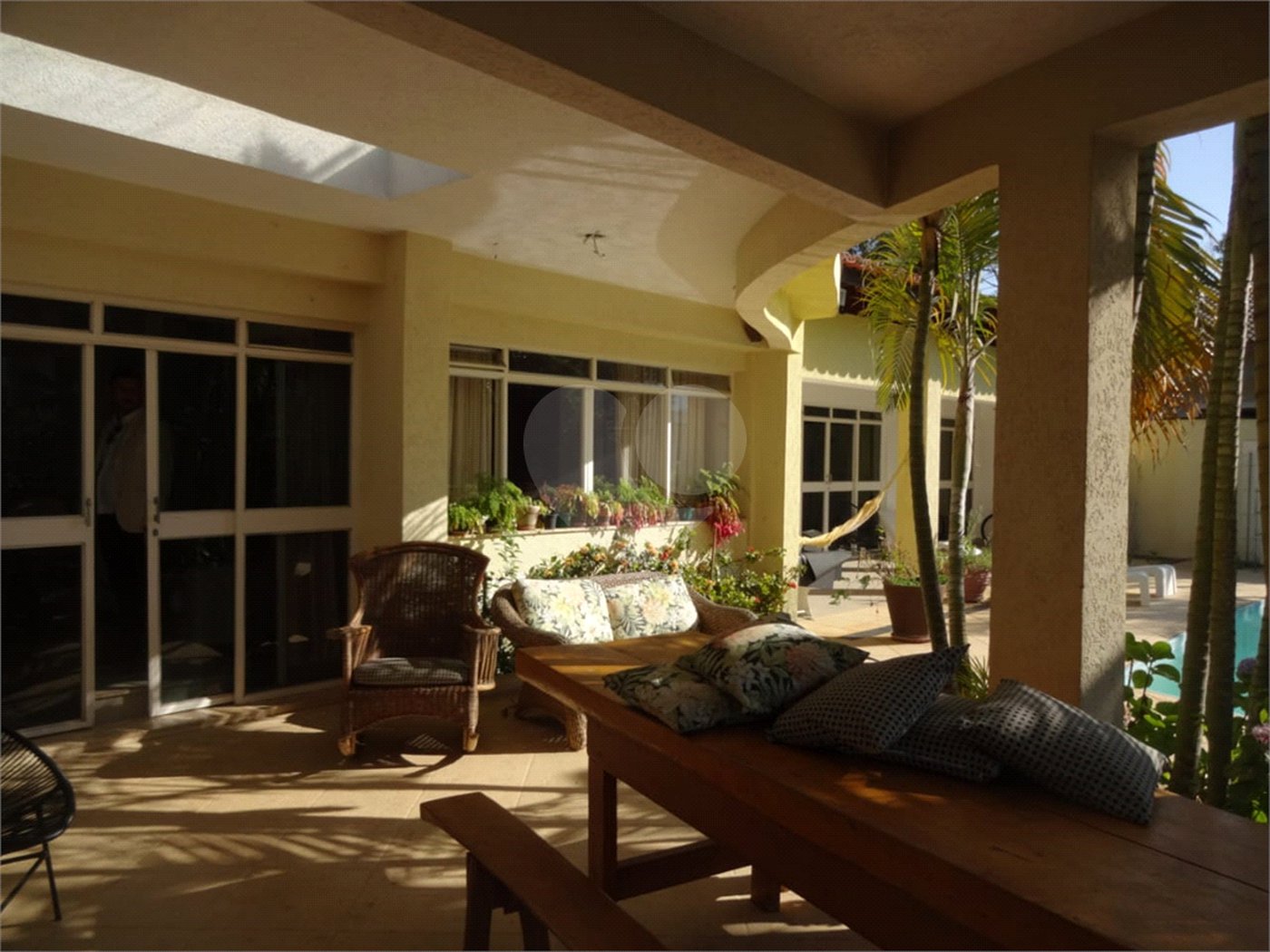 Casa à venda com 5 quartos, sendo 2 suítes,  em Vila Oliveira, Mogi das Cruzes, SP