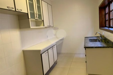 Sobrado à venda com 3 quartos, sendo 1 suíte, em Parque Residencial Rafael Alcalá, Porto Feliz, SP