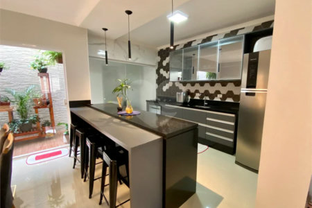 Casa à venda com 3 suítes no condomínio Belle Villle, São Paulo - SP