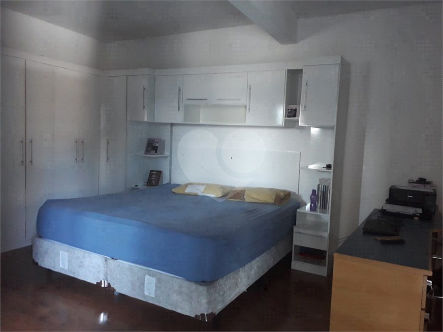 Casa à venda com 4 quartos, sendo 2 suítes, em Jardim Rosina, São Paulo, SP