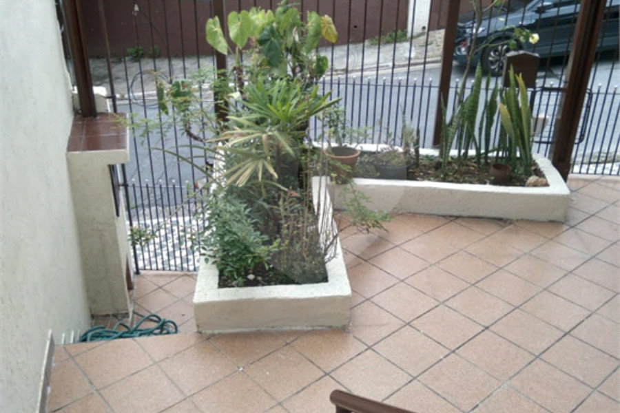 Sobrado à venda com 3 suítes em Jardim Peri, São Paulo, SP