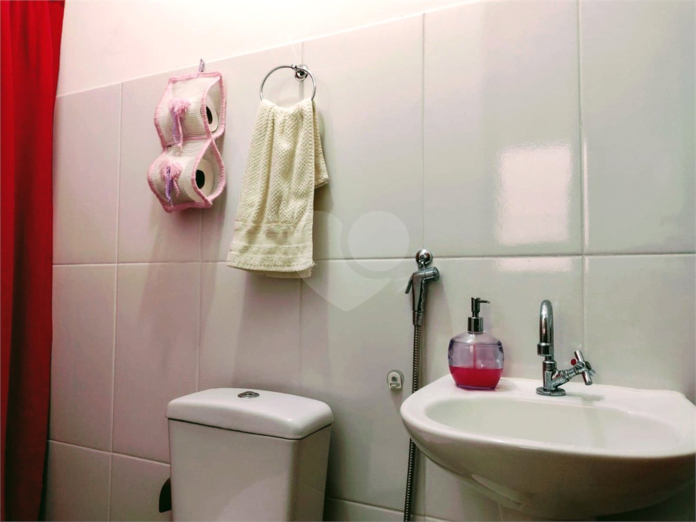 Casa à venda com 3 quartos, sendo 1 suíte,  em Capela, Vinhedo, SP