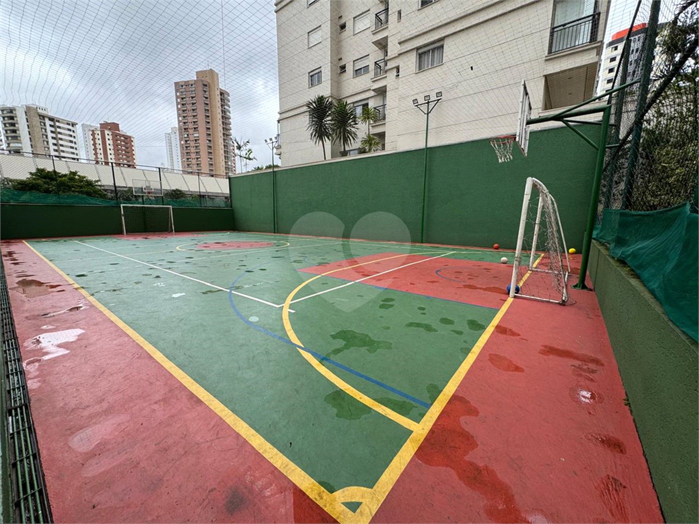 Apartamento à venda com 3 quartos, sendo 1 suíte, em Vila Gilda, Santo André, SP
