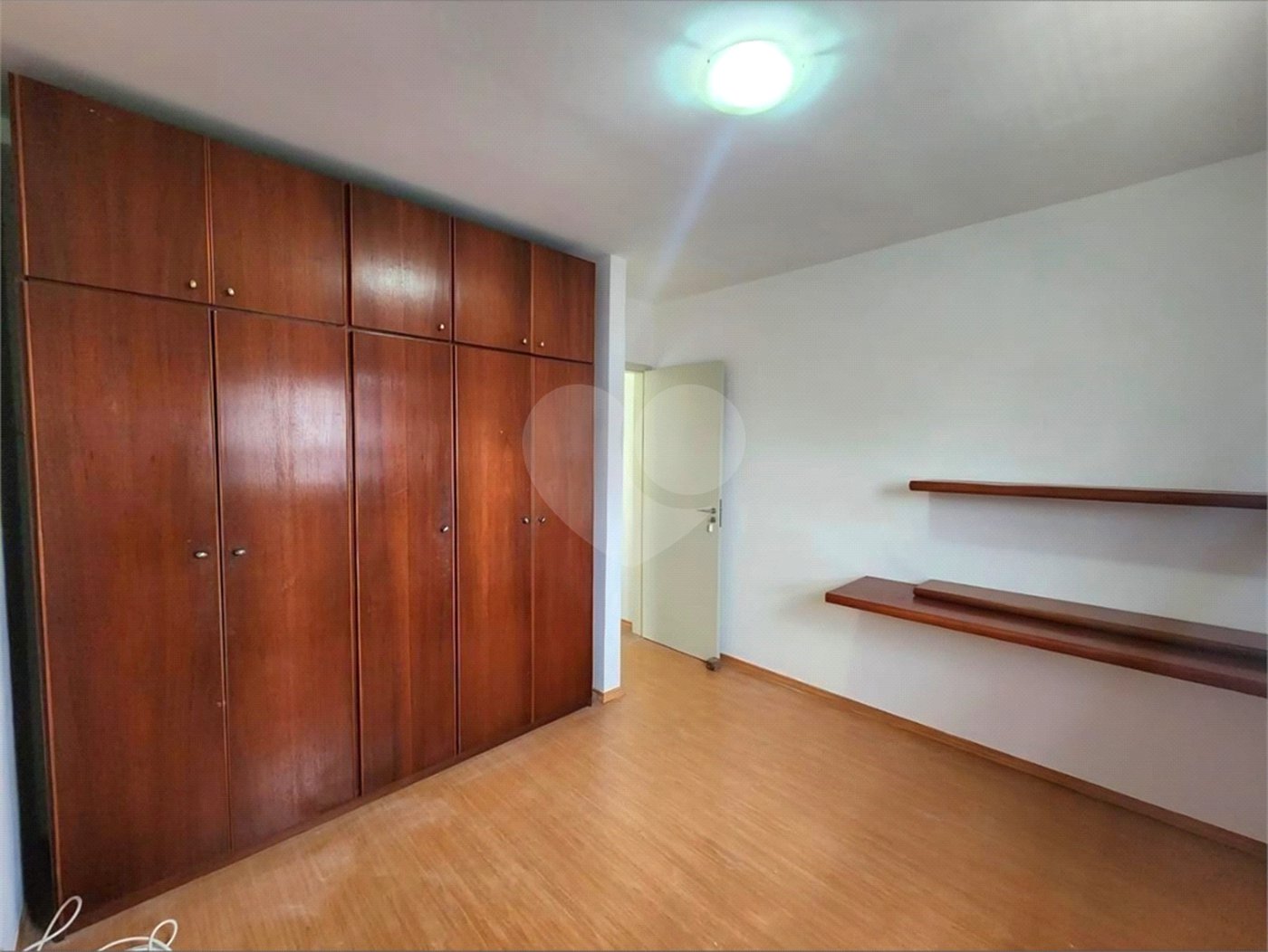 Casa à venda com 3 quartos, sendo 1 suíte,  em Jardim Celeste, São Paulo, SP
