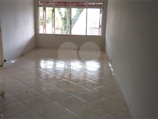 Sobrado à venda com 3 quartos em Água Fria, São Paulo, SP
