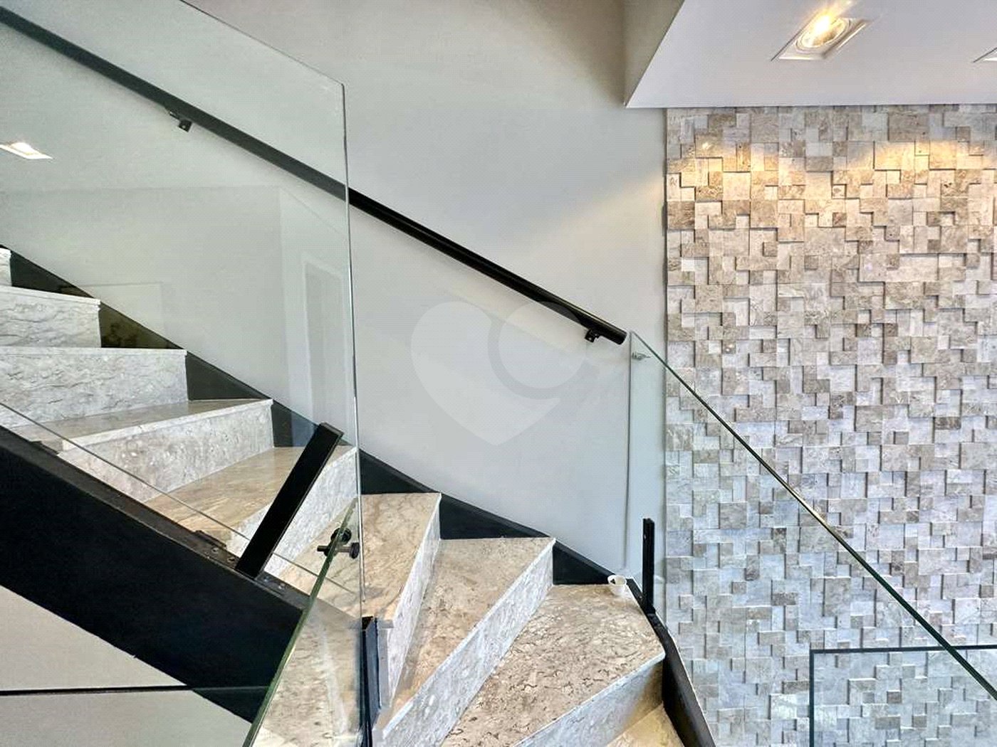 Casa à venda com 2 suítes no condomínio Gran Loft, Cotia - SP