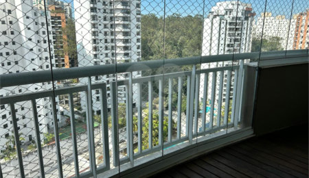 Apartamento à venda com 2 quartos, sendo 1 suíte,  em Vila Andrade, São Paulo, SP