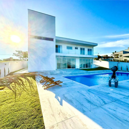 Casa à venda com 4 quartos, sendo 3 suítes, no condomínio Village Araçoiaba, Araçoiaba da Serra - SP