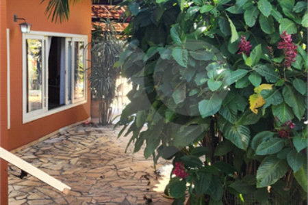 Casa à venda com 4 quartos, sendo 2 suítes, no condomínio Delle Stelle, Louveira - SP