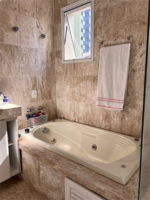 Apartamento à venda com 4 quartos, sendo 2 suítes,  em Vila Andrade, São Paulo, SP