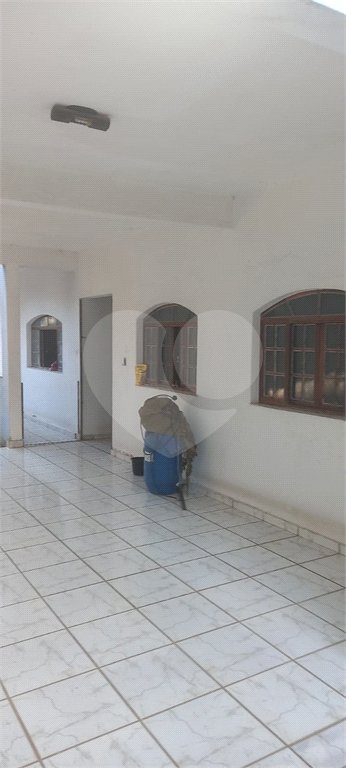 Sobrado à venda com 8 quartos, sendo 2 suítes,  em Vila Suissa, Mogi das Cruzes, SP