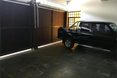 Casa à venda com 4 quartos, sendo 2 suítes, em Vila Suzana, São Paulo, SP