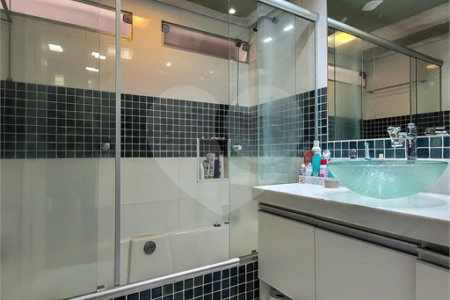 Apartamento à venda com 3 quartos, sendo 1 suíte,  em Vila Clementino, São Paulo, SP