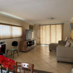 Casa à venda com 4 quartos, sendo 1 suíte, em Vila Henrique, Salto, SP