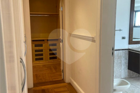 Apartamento à venda com 4 suítes em Vila Suzana, São Paulo, SP