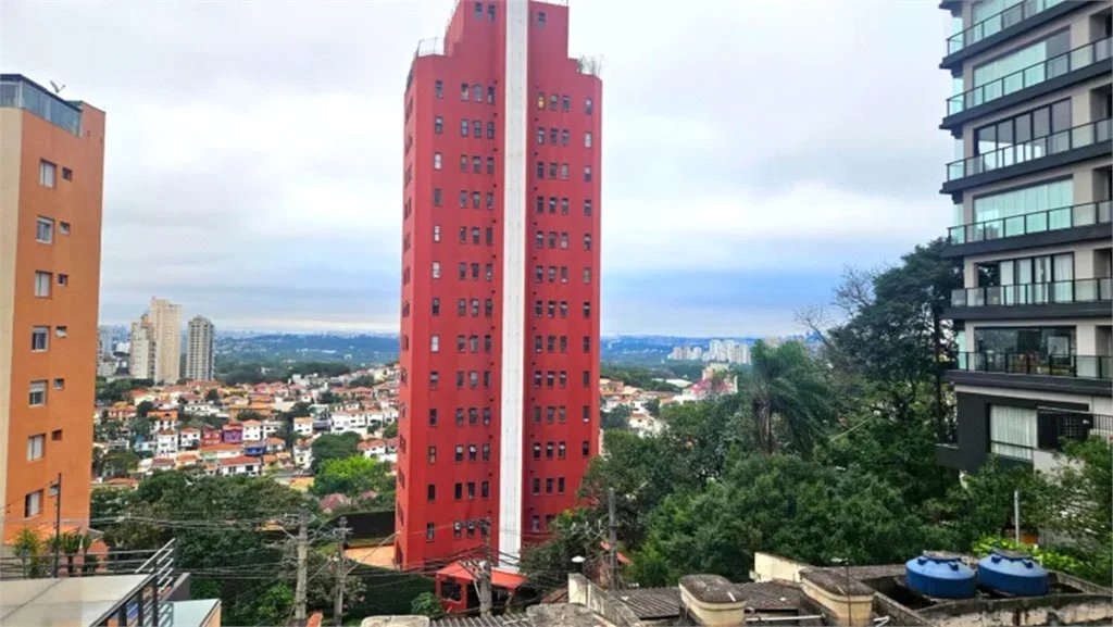 Casa de Vila à venda com 4 quartos, sendo 2 suítes,  em Sumarezinho, São Paulo, SP
