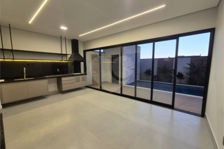 Casa à venda com 4 suítes no condomínio Residencial Dona Maria Candida, Indaiatuba - SP