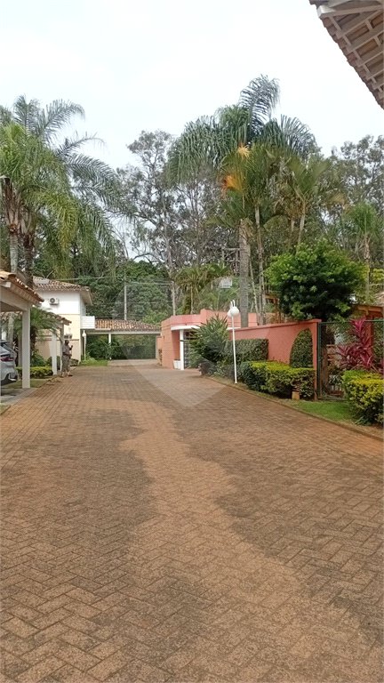 Casa à venda com 4 quartos, sendo 2 suítes, no condomínio Canamari, São Paulo - SP