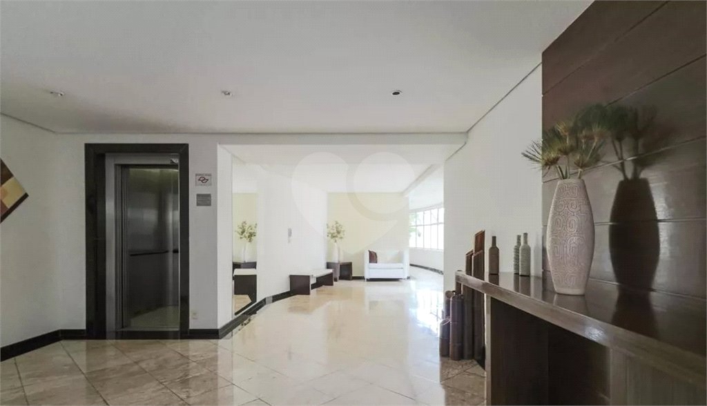 Apartamento à venda com 3 suítes em Vila Ipojuca, São Paulo, SP