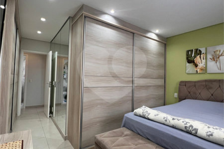 Apartamento à venda com 3 quartos, sendo 1 suíte,  em Vila Suissa, Mogi das Cruzes, SP