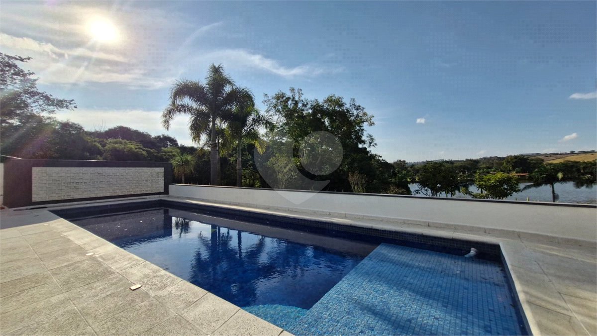 Casa à venda ou para alugar com 5 quartos, sendo 4 suítes, no condomínio Shamballa II, Atibaia - SP