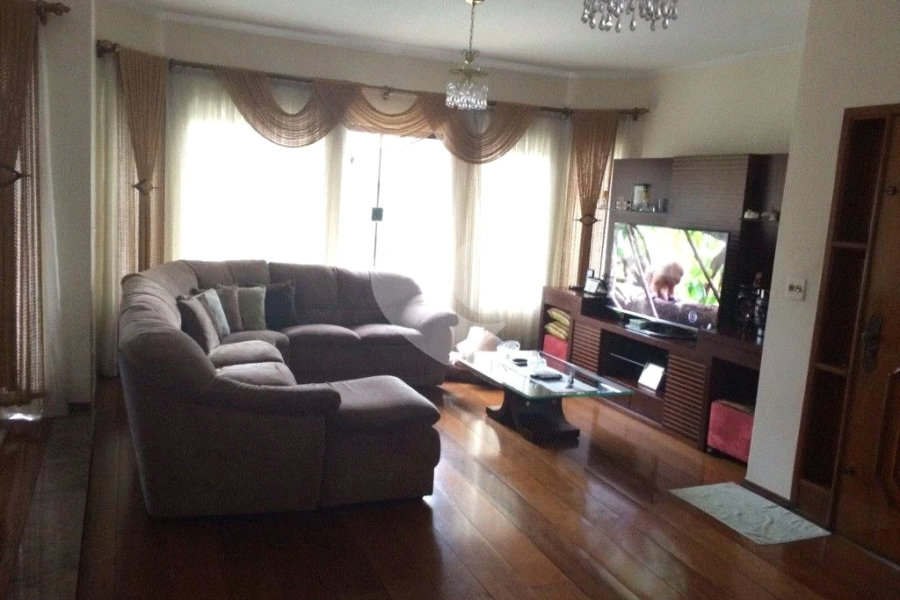 Sobrado à venda com 4 quartos, sendo 1 suíte, em Jaçanã, São Paulo, SP