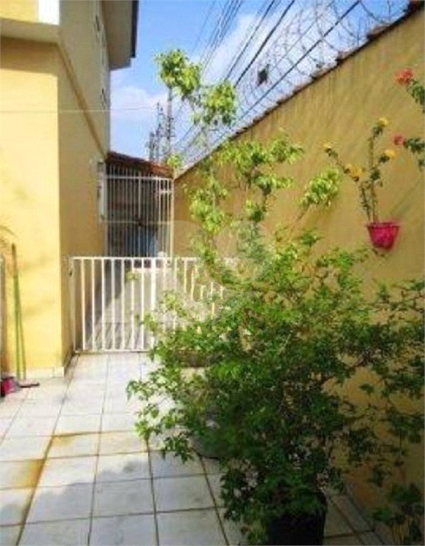 Casa à venda com 3 quartos, sendo 1 suíte, em Vila Nova Carolina, São Paulo, SP