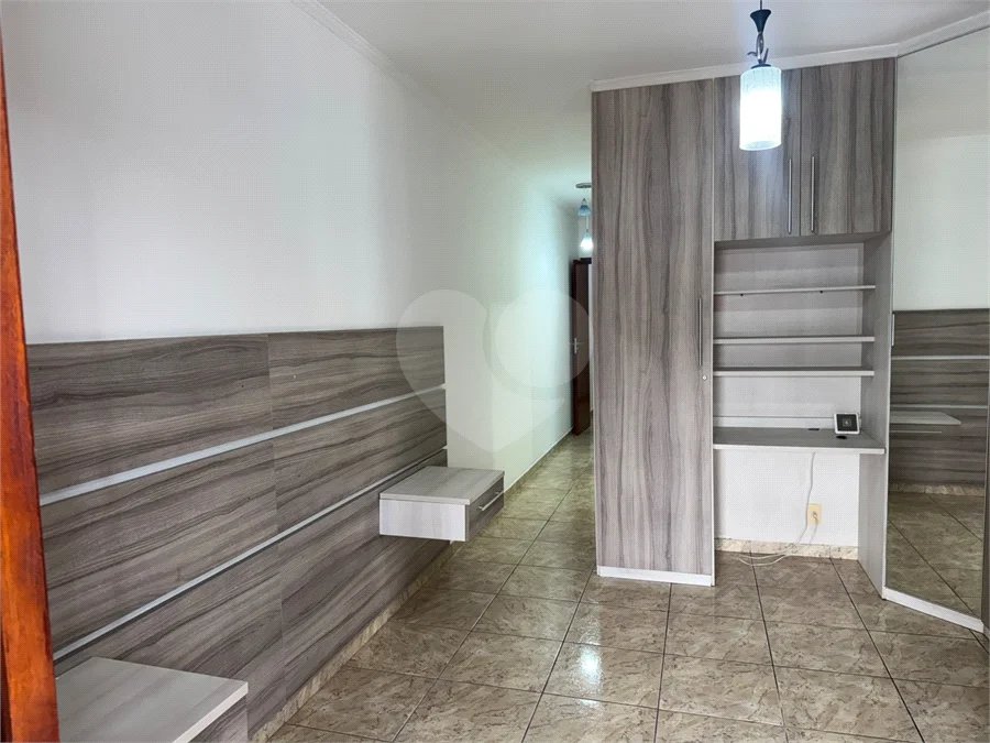 Sobrado à venda ou para alugar com 3 suítes em Vila Sônia, São Paulo, SP