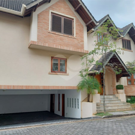 Casa à venda ou para alugar com 4 suítes no condomínio Vilaggio Monte Alegre, São Paulo - SP