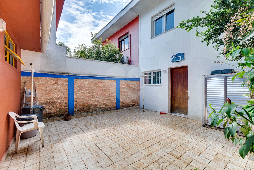 Casa de Vila à venda com 3 quartos, sendo 1 suíte, em Alto da Boa Vista, São Paulo, SP
