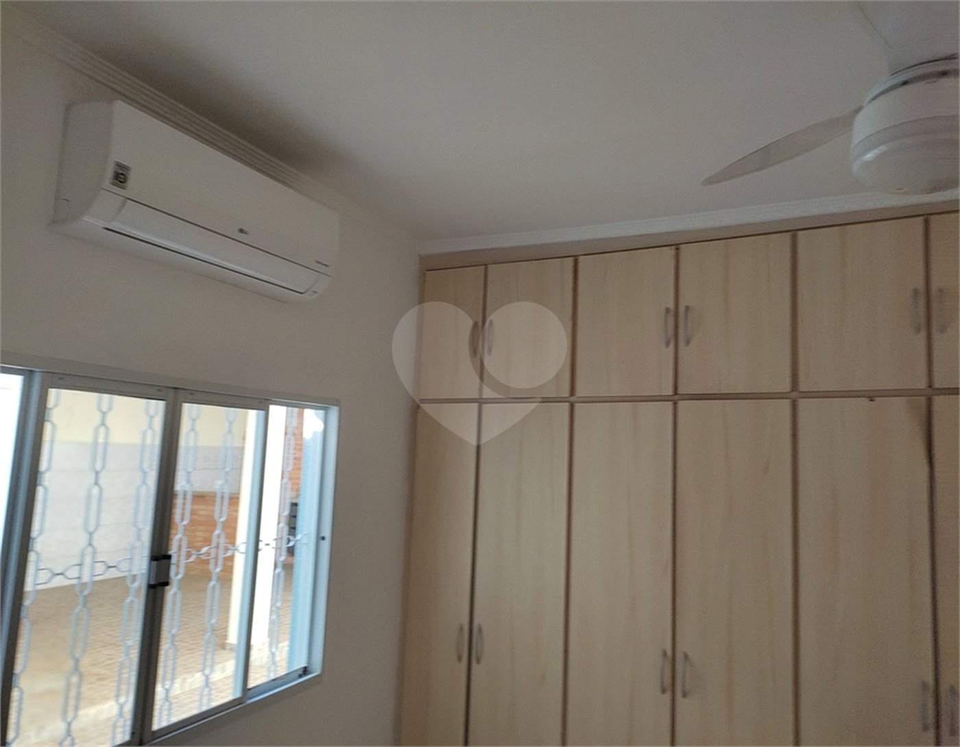 Casa Térrea à venda com 3 quartos, sendo 1 suíte, em Jardim Itamaracá, Indaiatuba, SP