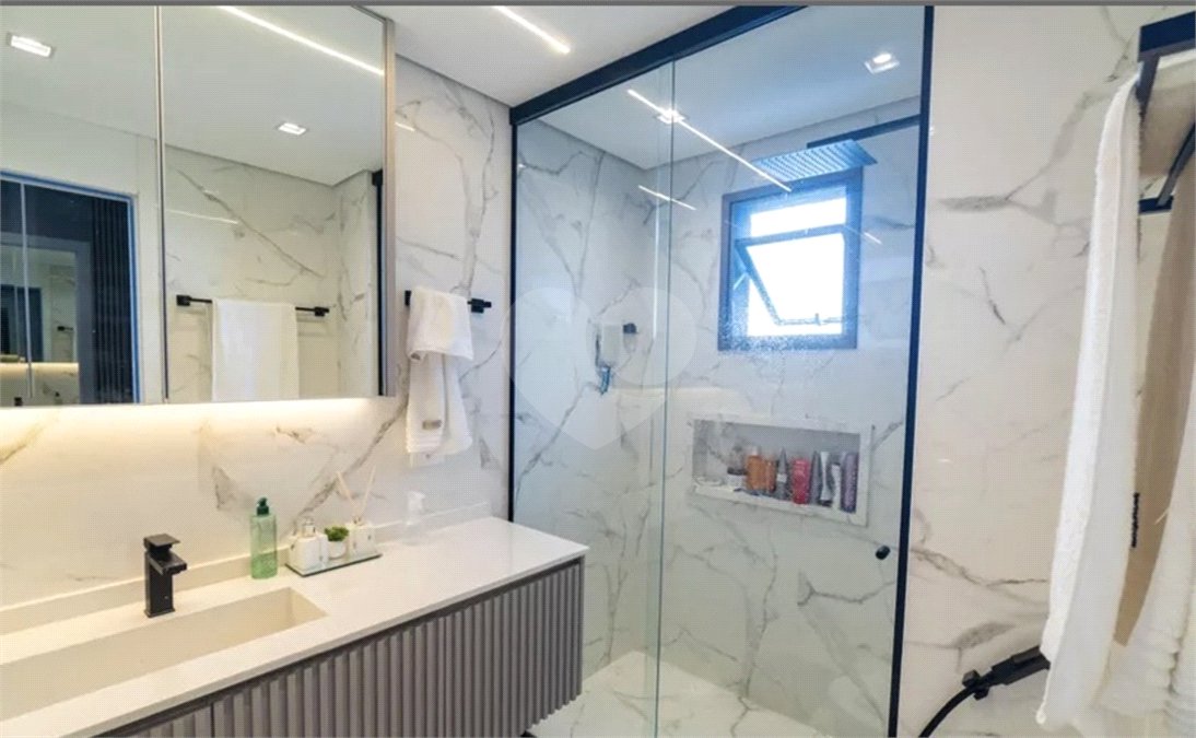 Apartamento à venda com 3 suítes em Vila Clementino, São Paulo, SP