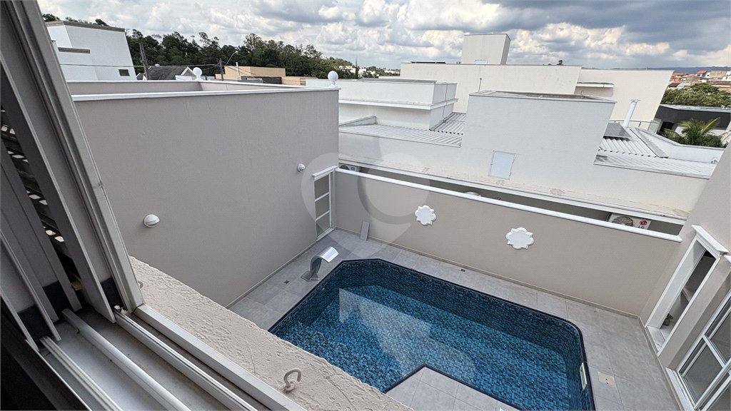 Casa à venda com 3 suítes no condomínio Belvedere II, Votorantim - SP