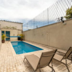 Casa à venda com 4 quartos, sendo 2 suítes, no condomínio Melbourne Residence, São Paulo - SP