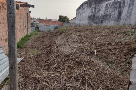 Terreno à venda em Vila São Sebastião, Mogi das Cruzes, SP