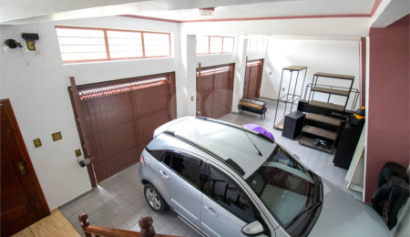 Sobrado à venda com 5 quartos, sendo 1 suíte,  em Jardim Villaça, São Roque, SP