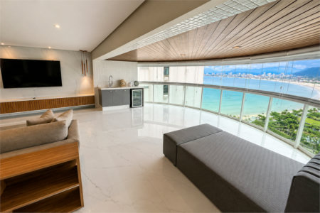 Apartamento à venda com 5 suítes em Parque Enseada, Guarujá, SP