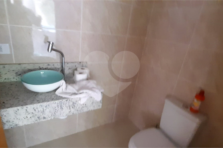 Casa à venda com 1 suíte no condomínio Associação Reserva das Hortênsias, Mairiporã - SP
