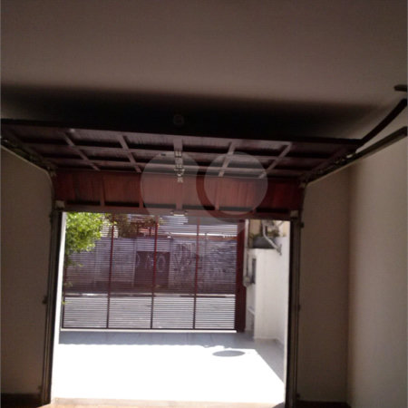 Sobrado à venda com 3 quartos em Jardim Itacolomi, São Paulo, SP