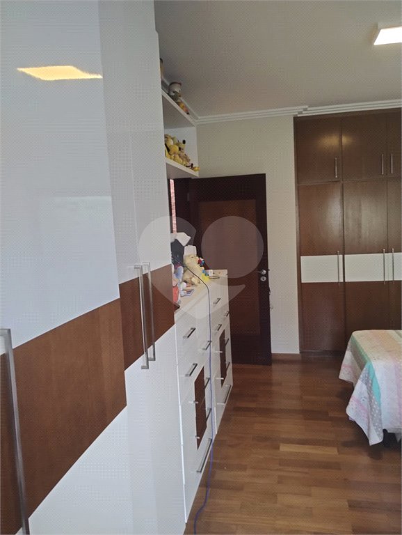 Casa à venda com 5 quartos, sendo 4 suítes, no condomínio Santa Teresa, Jundiaí - SP