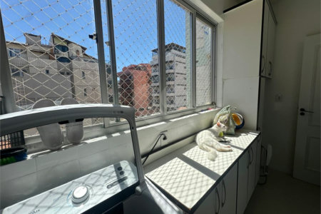 Apartamento à venda com 3 quartos, sendo 1 suíte, em Passagem, Cabo Frio, RJ
