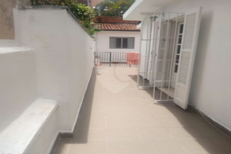 Casa à venda com 3 quartos, sendo 1 suíte,  em Jardim Bonfiglioli, São Paulo, SP