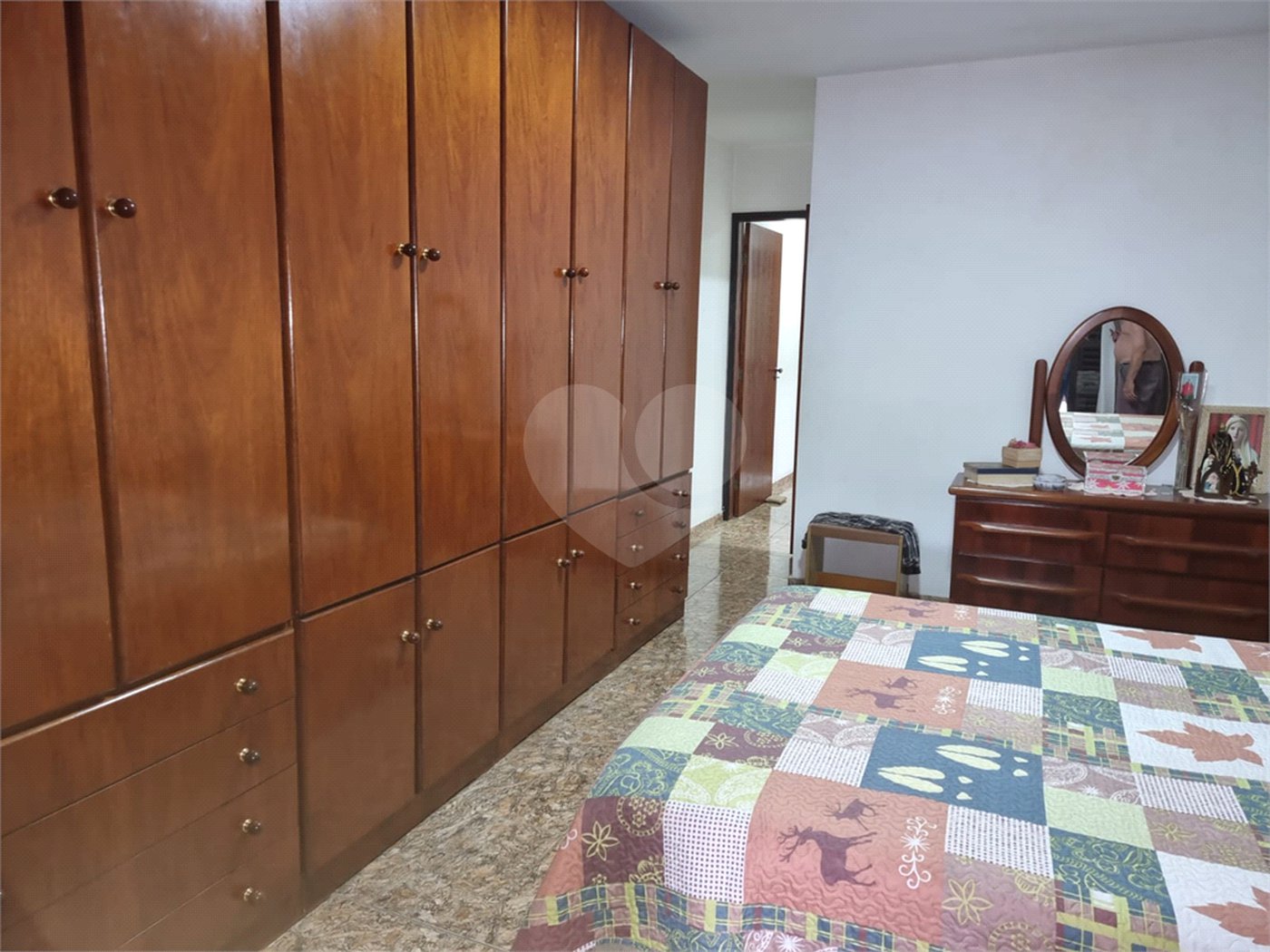 Sobrado à venda com 3 quartos, sendo 1 suíte,  em Jardim Campo Limpo, São Paulo, SP
