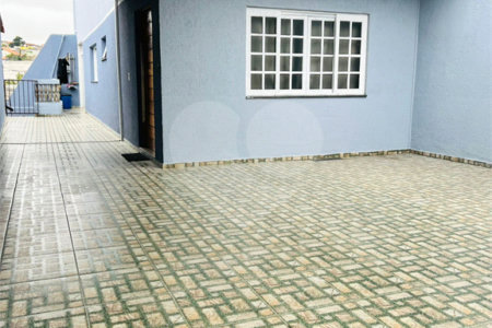 Sobrado à venda com 3 quartos em Loteamento Municipal Brás Cubas, Mogi das Cruzes, SP