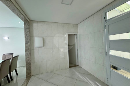 Casa à venda ou para alugar com 6 quartos, sendo 1 suíte, em Residencial/Comercial, Guarulhos, SP