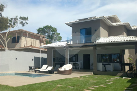 Casa em condomínio à venda com 4 suítes em Caravelas, Armação dos Búzios, RJ