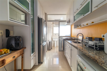 Apartamento à venda com 4 quartos, sendo 1 suíte, em Jardim Marajoara, São Paulo, SP
