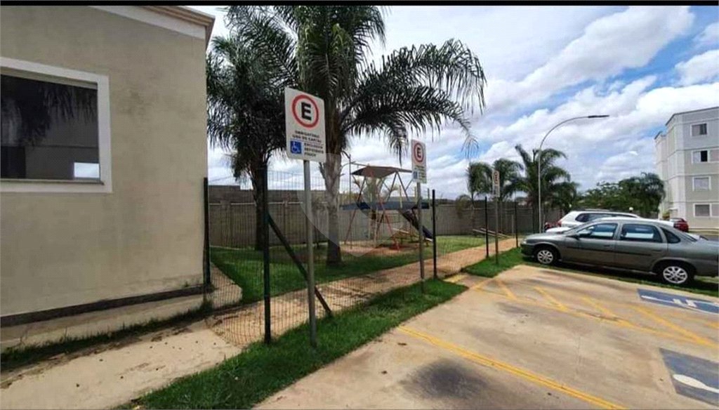Apartamento no Condomínio Residencial Monte Logan